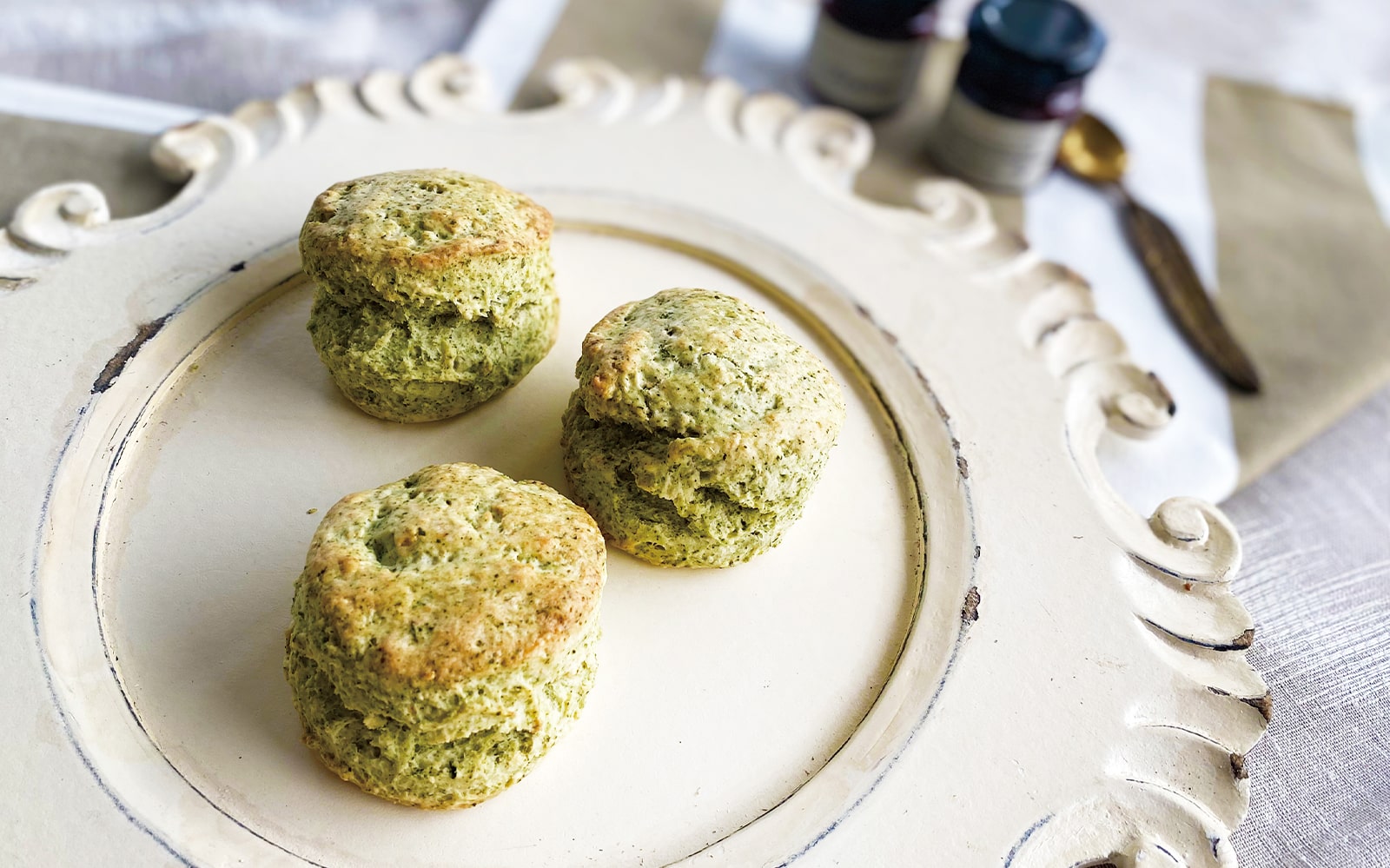 粗抹茶スコーン